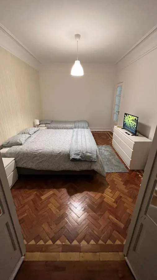 Habitacion Privada Para 3 Grande Con Balcon Lisbon 0*,