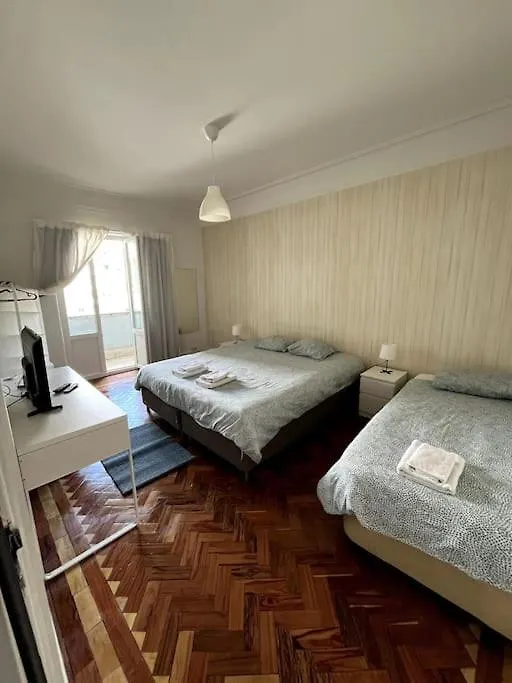 Habitacion Privada Para 3 Grande Con Balcon Lisbon